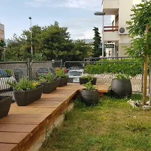 San Apartment Split